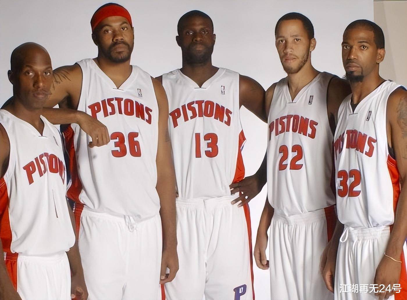 本泽马：不想踢世界杯是假话；齐祖若执教法国我祝他一切顺利（本泽马：说我不想踢世界杯不属实；若齐达内执教法国队，我会送上祝福）