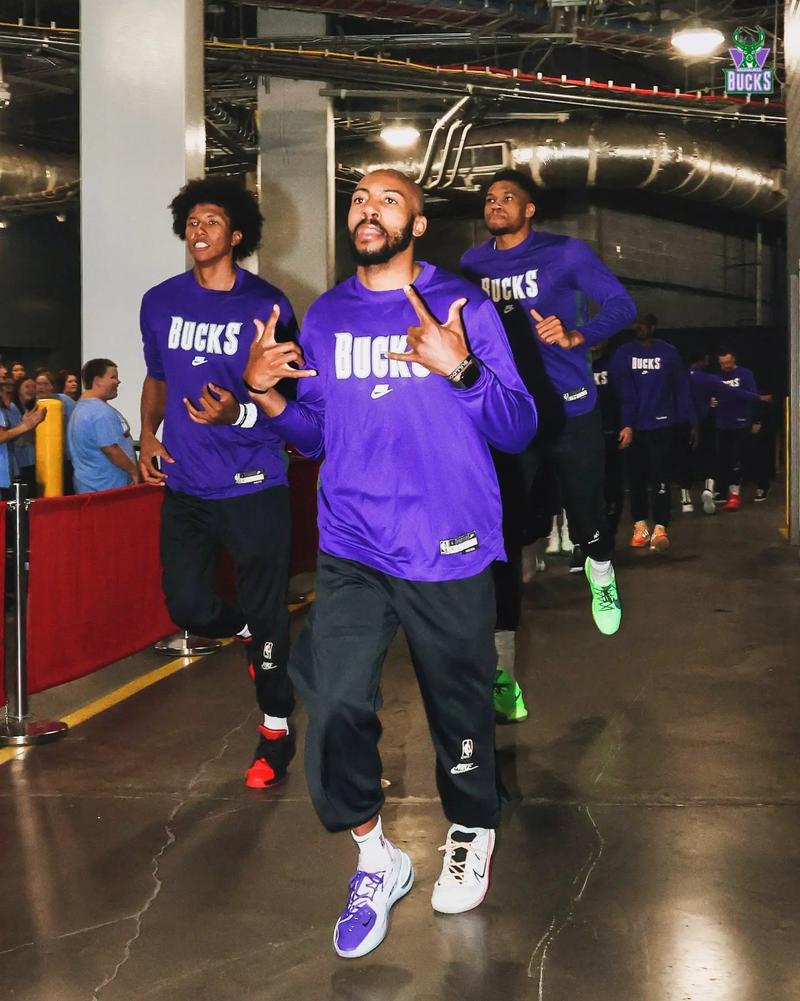 每体：巴尔德吉已经被弗里克边缘化，可能国王杯才有出场时间（每体：巴尔德吉在弗里克麾下遭冷落，或仅在国王杯获得出场机会）