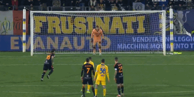 意媒：米兰希望魔笛能帮助推动卢宁加盟，皇马估价2500万欧