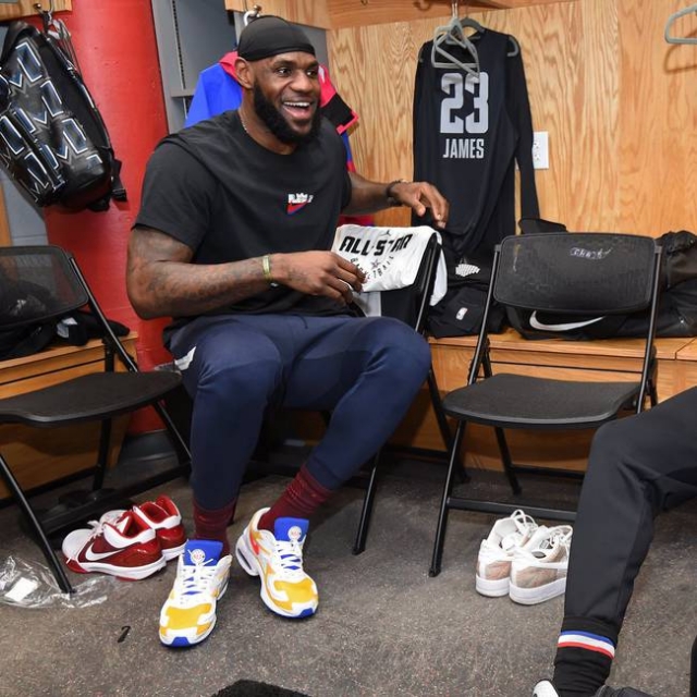 科曼：十年后，我真切地感觉到拜仁慕尼黑是我的一部分（科曼：十年相随，拜仁已成为我生命的一部分）