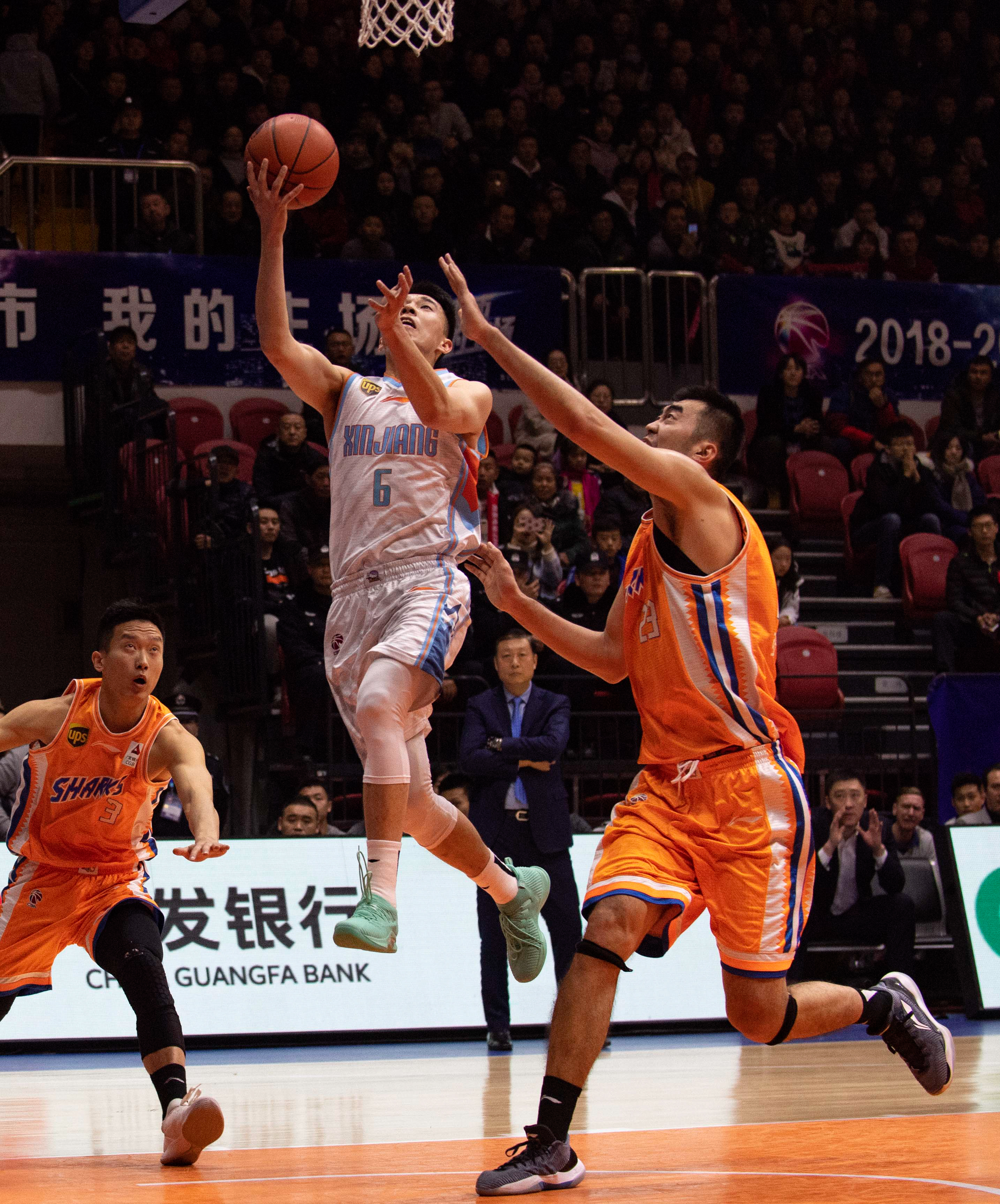 天空：谢什科有望为曼联增添反击威胁，他尚显稚嫩但潜力巨大（天空体育：谢什科或将增强曼联反击锋芒，虽仍青涩却天赋极高）